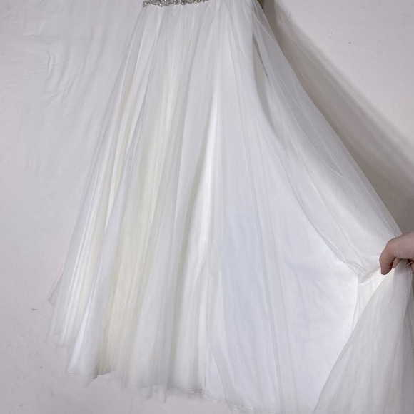 Allure Bridals White Wedding Dress With Veil 10 - Picture 8 of 16
